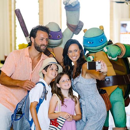Nickelodeon Hotels & Resorts Punta Cana Kültér fotó The Teenage Mutant Ninja Turtles at the Nickelodeon Hotel in Punta Cana, Dominican Republic